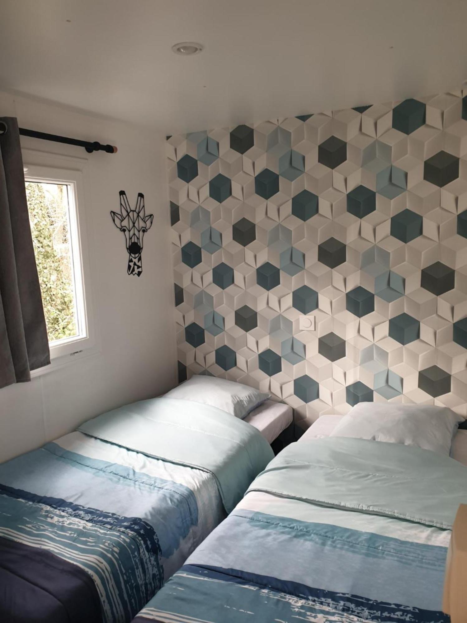 Camping Domaine Des Iscles La Roque-d'Antheron Dış mekan fotoğraf